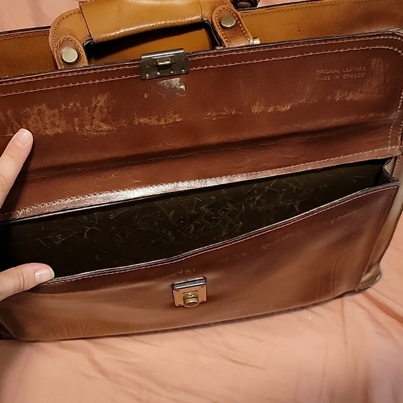 Brown Leather briefcase with shoulder strap - Picture 8 of 8
